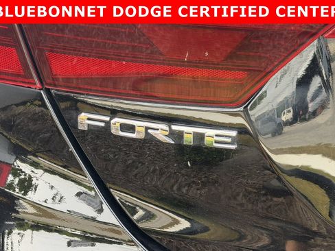 Used 2021 Kia Forte LXS FWD image 17