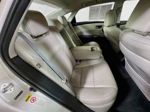 Used 2013 Toyota Avalon XLE Premium FWD image 26