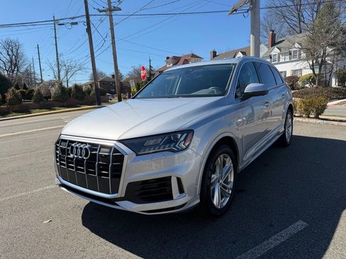 Used 2021 Audi Q7 3.0T Premium Plus w/ Executive Package AWD/4WD image 3