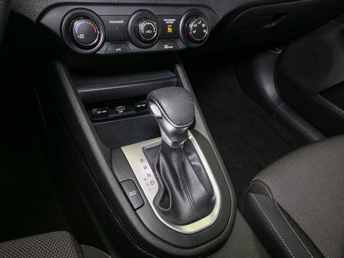 Used 2023 Kia Forte LXS w/ LXS Technology Package image 28