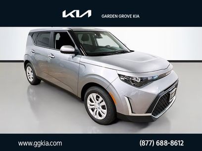 New 2025 Kia Soul LX