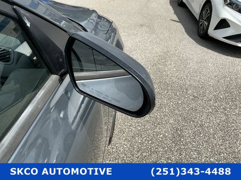 Used 2019 Hyundai Veloster 2.0 FWD image 10