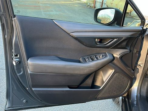 Used 2021 Subaru Outback 2.5i image 9