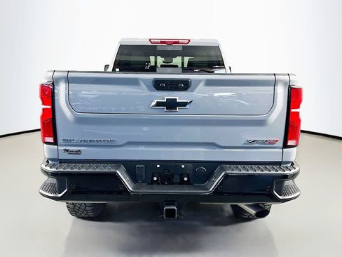 Used 2025 Chevrolet Silverado 2500 ZR2 w/ Technology Package AWD/4WD image 6