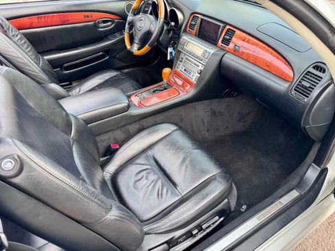 Used 2002 Lexus SC 430 Convertible image 14