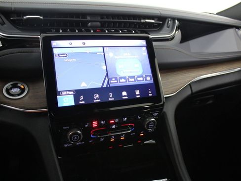 Used 2024 Jeep Grand Cherokee L Summit w/ Advanced Protech Group IV image 27