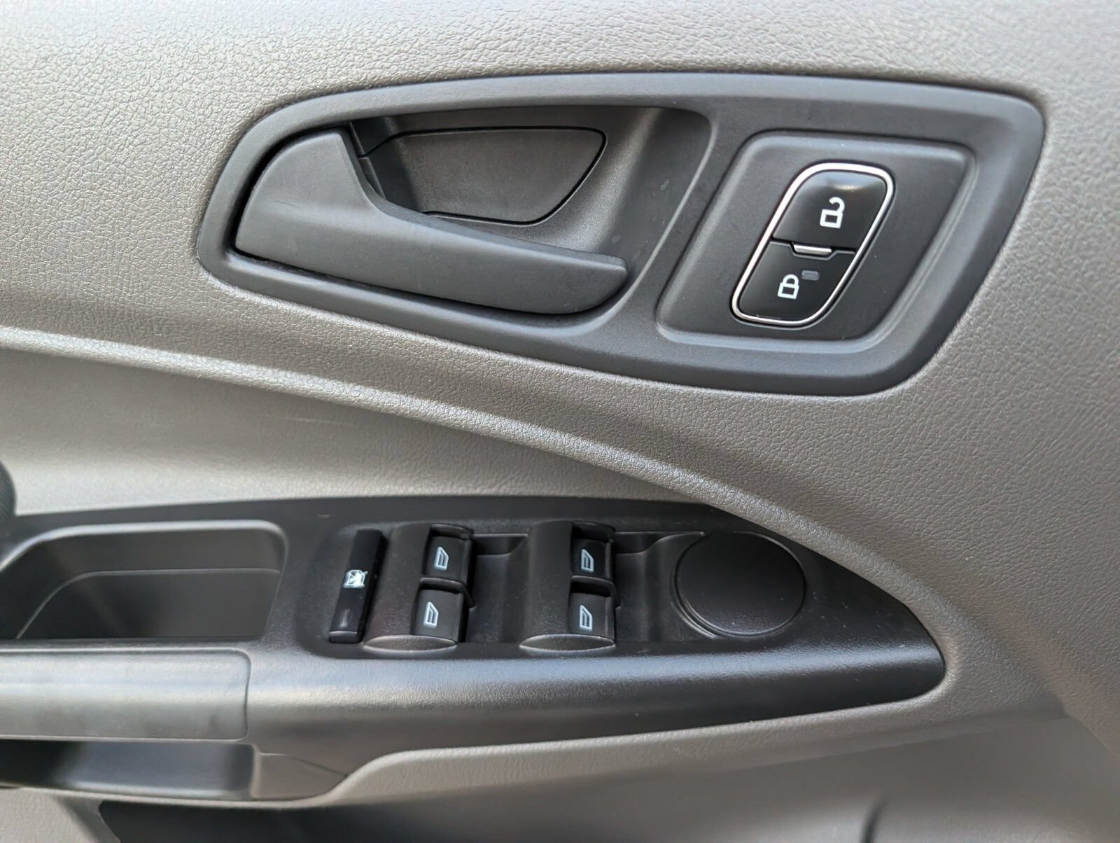 Used 2020 Ford Transit Connect XL FWD image 22