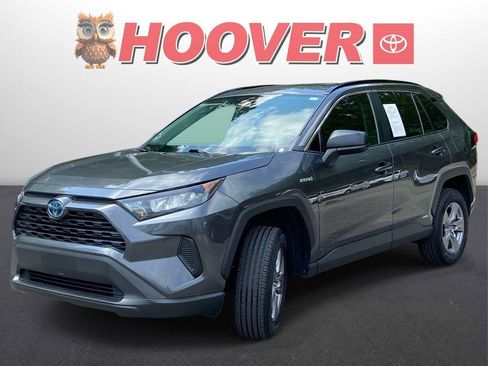 Used 2022 Toyota RAV4 LE AWD/4WD image 5