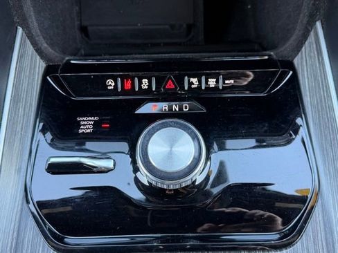 Used 2023 Jeep Wagoneer L Series II image 34