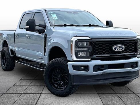 Used 2024 Ford F250 Lariat w/ Lariat Ultimate Package AWD/4WD image 2