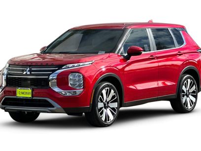 New 2025 Mitsubishi Outlander SE