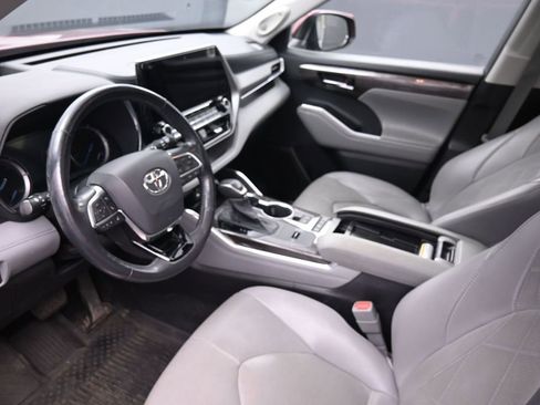 Used 2021 Toyota Highlander Platinum AWD/4WD image 20