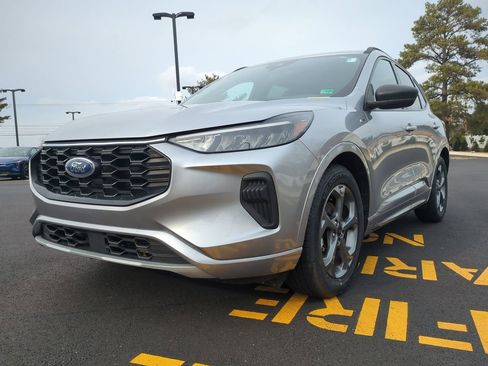 Used 2023 Ford Escape ST-Line image 8