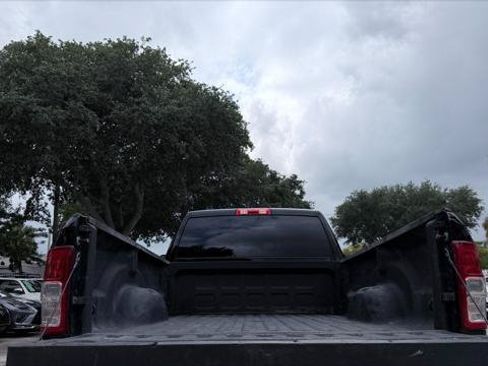 Used 2024 RAM 2500 Big Horn AWD/4WD image 18