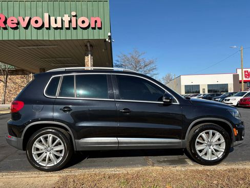 Used 2015 Volkswagen Tiguan SE image 8