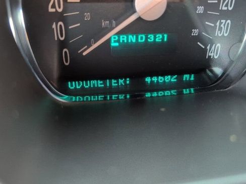 Used 2004 Chevrolet SSR w/ Preferred Equipment Group image 25