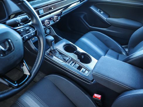 Certified 2025 Honda Civic Sport image 25