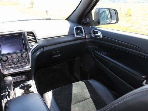 Used 2018 Jeep Grand Cherokee Altitude image 30