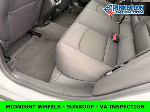 Used 2023 Chevrolet Malibu LT image 17