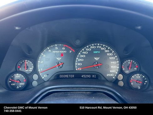 Used 2004 Chevrolet Corvette Convertible w/ Preferred Equipment Group RWD image 17