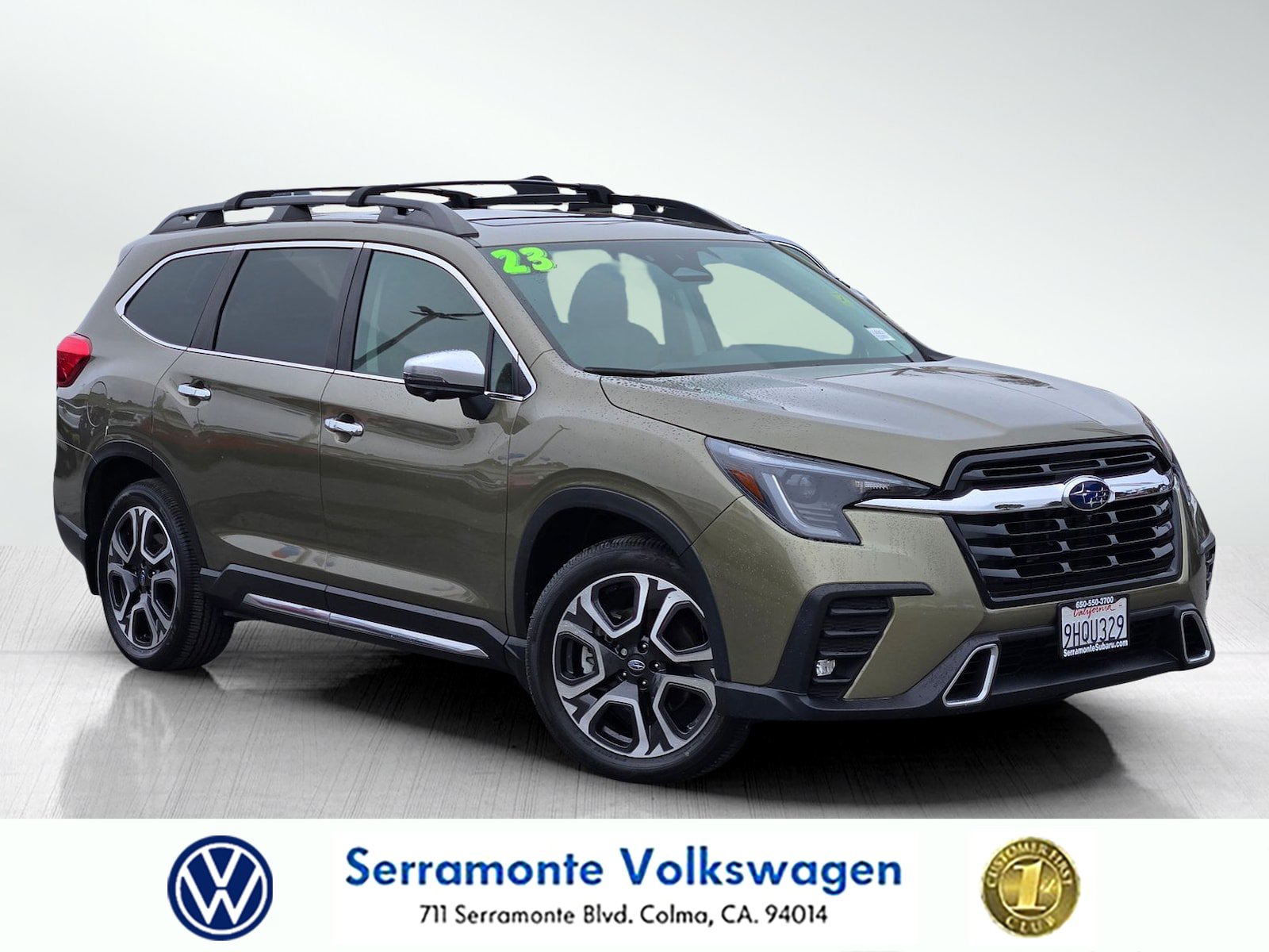 Used 2023 Subaru Ascent Touring AWD/4WD image 1