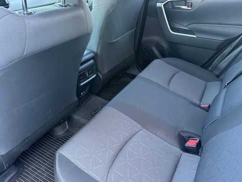 Used 2025 Toyota RAV4 XLE AWD/4WD image 14