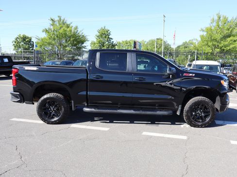 Used 2024 Chevrolet Silverado 1500 LT Trail Boss w/ Convenience Package II AWD/4WD image 11