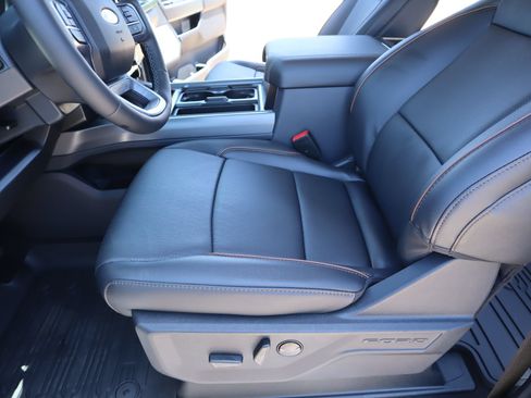 New 2026 Ford F350 Lariat w/ Black Appearance Package AWD/4WD image 10
