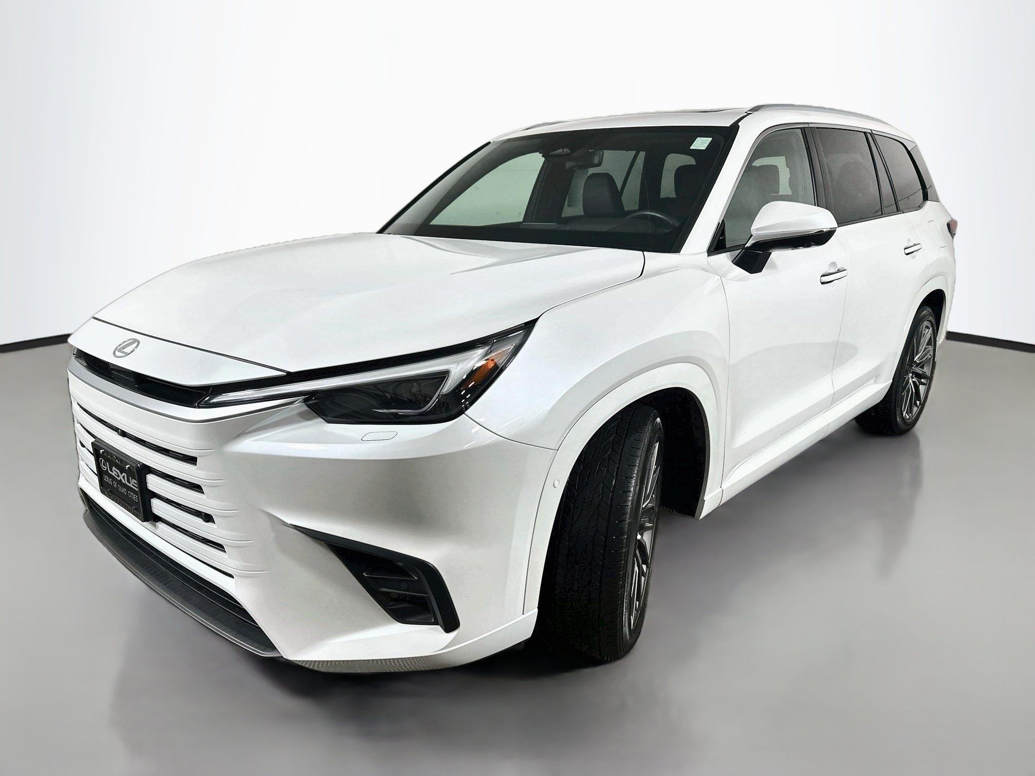 Used 2025 Lexus TX 350 AWD w/ Technology Package image 3