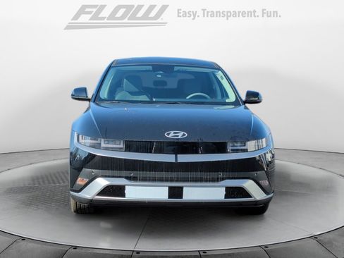 New 2026 Hyundai Ioniq 5 SEL image 2