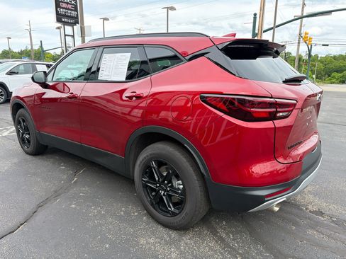 Used 2023 Chevrolet Blazer LT w/ Convenience Package AWD/4WD image 2