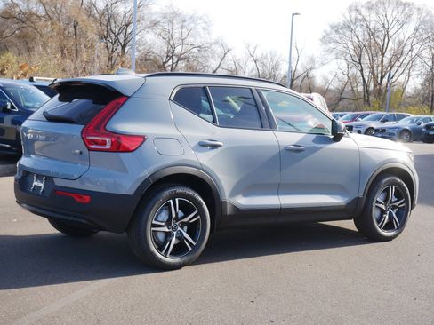 New 2026 Volvo XC40 B5 Core w/ Climate Package image 3
