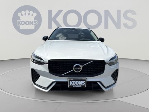 Certified 2023 Volvo XC60 B5 Plus w/ Climate Package AWD/4WD image 11