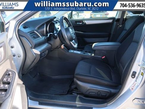 Used 2019 Subaru Outback 2.5i Premium image 12