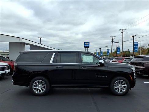 New 2026 Chevrolet Suburban Premier image 2