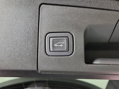 Certified 2024 Cadillac XT4 Sport image 9