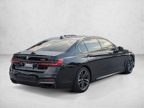 Used 2022 BMW 740i xDrive w/ Autobahn Package image 5