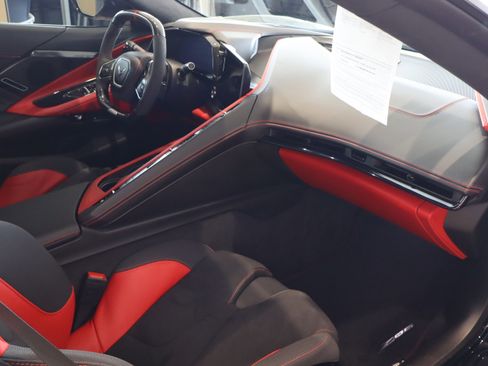 Used 2024 Chevrolet Corvette Z06 w/ Z07 Performance Package image 31