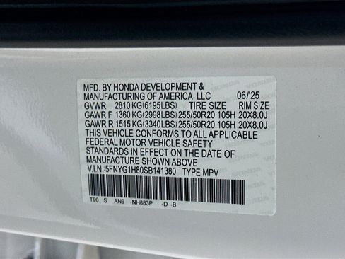 Used 2025 Honda Pilot Elite image 12