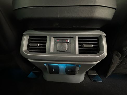 Used 2025 Ford F150 Lariat w/ Equipment Group 502A High AWD/4WD image 21