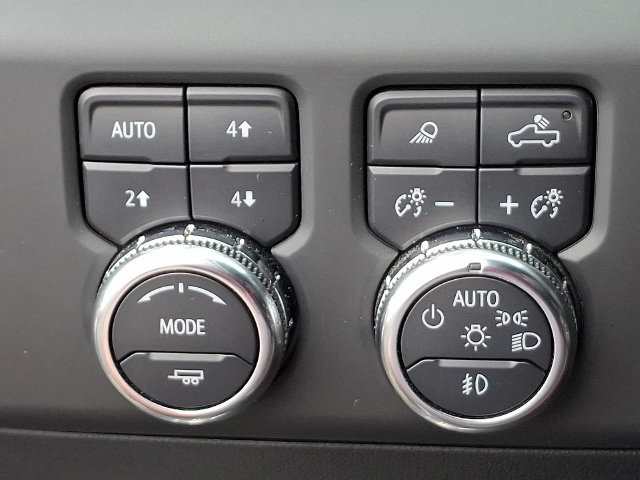 Used 2024 GMC Sierra 1500 Denali Ultimate AWD/4WD image 9
