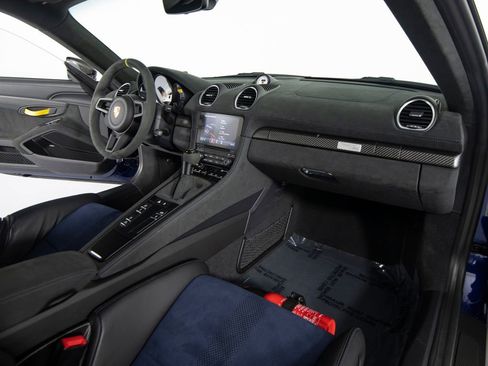 Certified 2024 Porsche 718 Cayman GT4 RS image 33