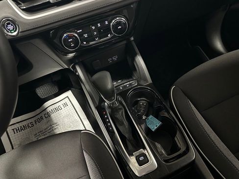 Used 2024 Chevrolet TrailBlazer LT w/ Convenience Package AWD/4WD image 38