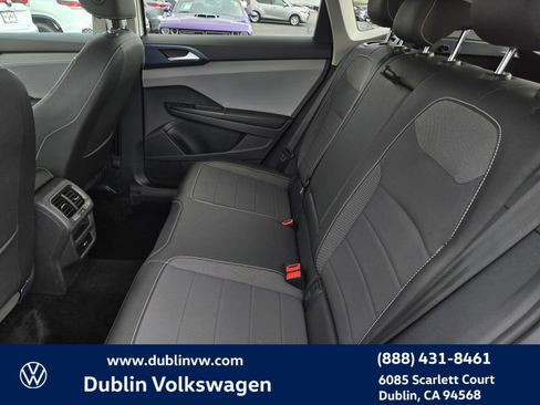 Used 2024 Volkswagen Taos SE image 11