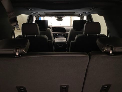 New 2026 Chevrolet Suburban Premier image 28