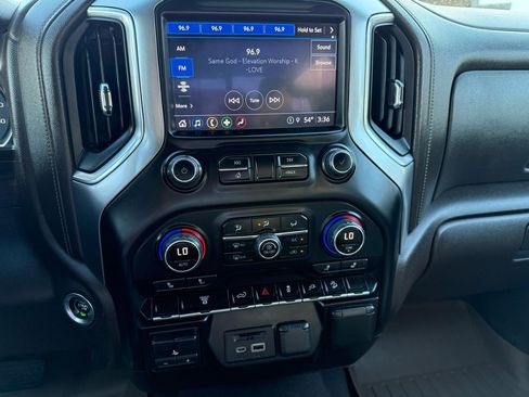 Used 2022 Chevrolet Silverado 3500 LT w/ Convenience Package image 16