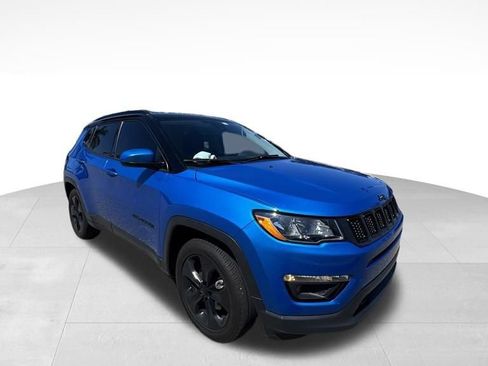 Used 2021 Jeep Compass Latitude FWD image 1