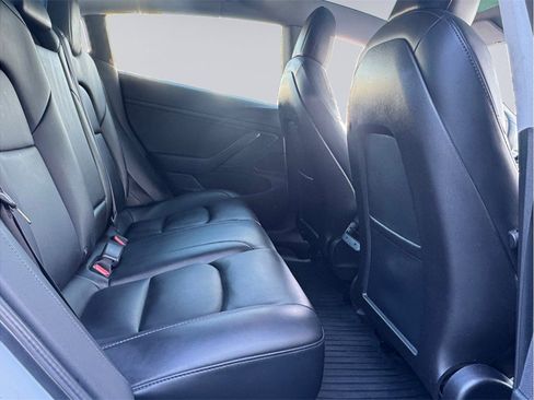 Used 2020 Tesla Model 3 Standard Range Plus image 19