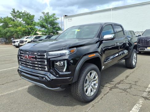 New 2026 GMC Canyon Denali w/ LPO, Denali Black Edition AWD/4WD image 3