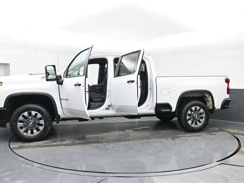 Used 2024 Chevrolet Silverado 2500 Custom w/ Custom Value Package image 51